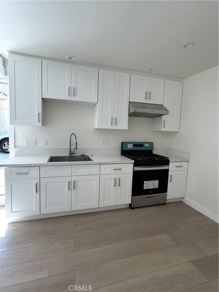 212 S Reeves #4 Beverly Hills, CA 90212