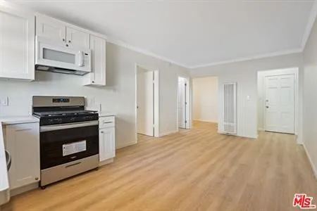 212 S Reeves #4 Beverly Hills, CA 90212