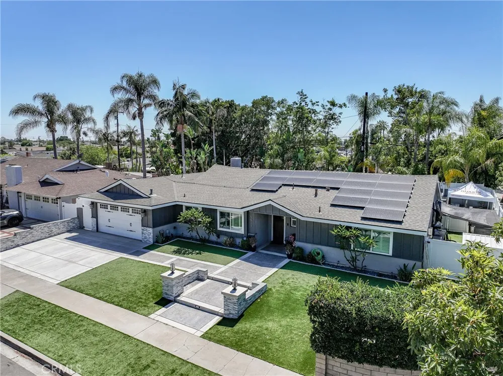 5011 Santa Fe Yorba Linda, CA 92886
