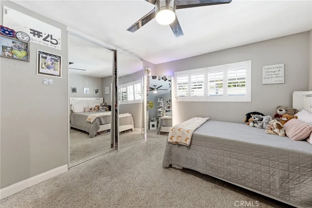 5011 Santa Fe Yorba Linda, CA 92886