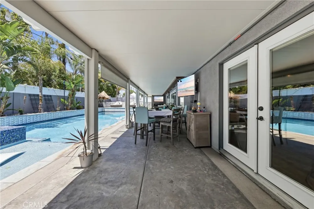5011 Santa Fe Yorba Linda, CA 92886