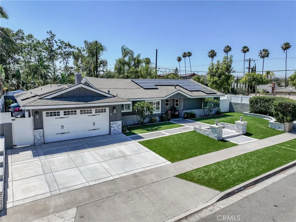 5011 Santa Fe Yorba Linda, CA 92886