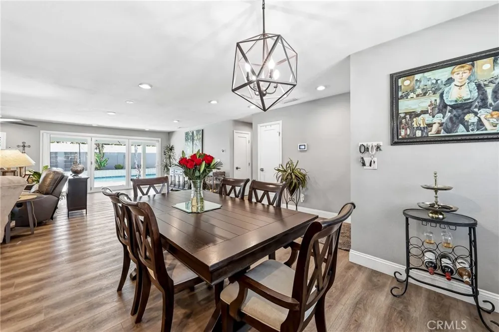 5011 Santa Fe Yorba Linda, CA 92886