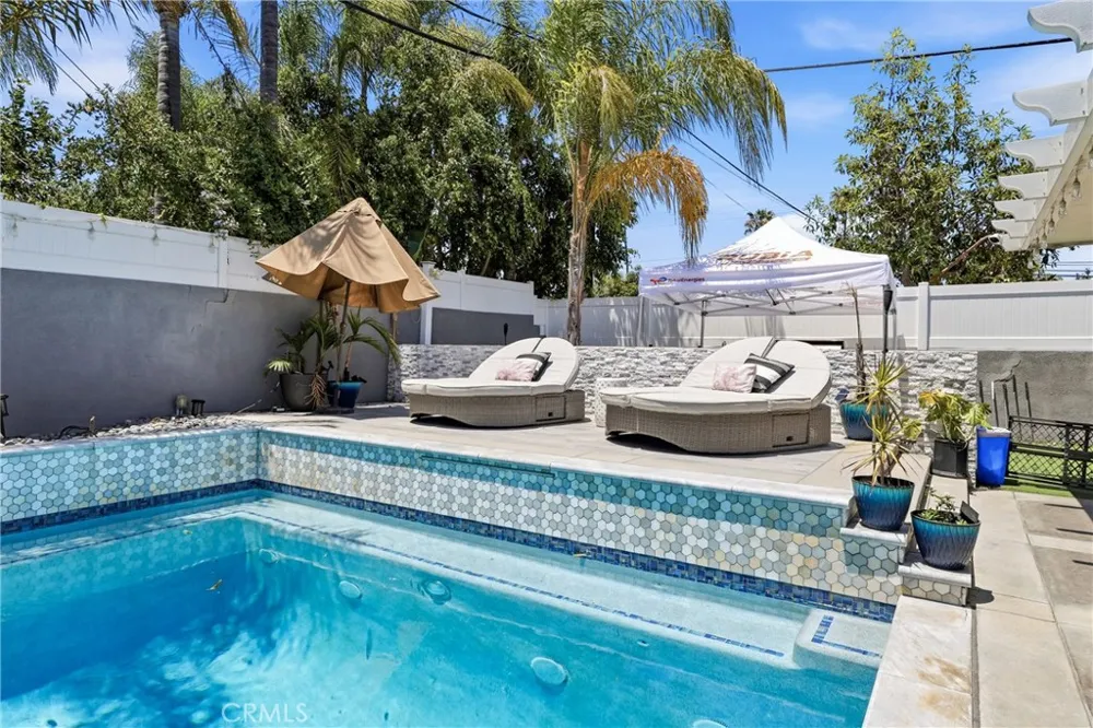 5011 Santa Fe Yorba Linda, CA 92886