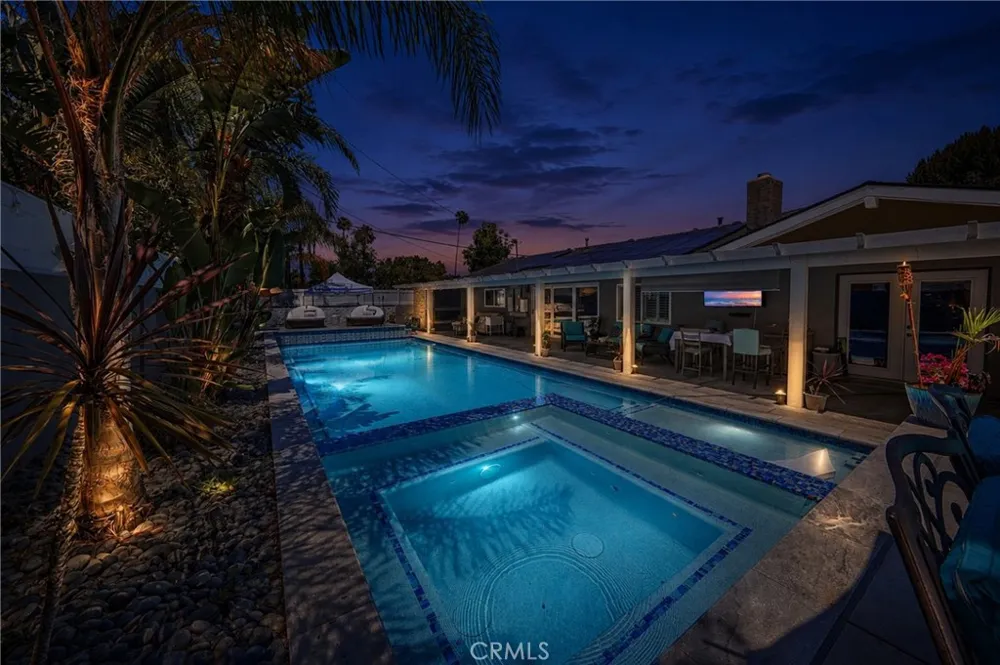 5011 Santa Fe Yorba Linda, CA 92886