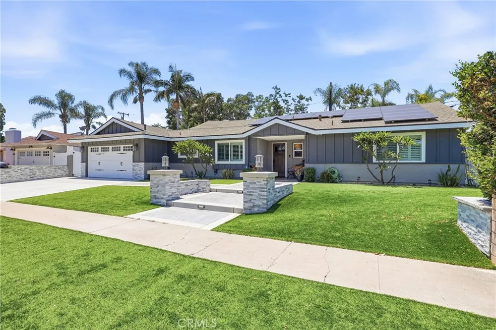 5011 Santa Fe Yorba Linda, CA 92886
