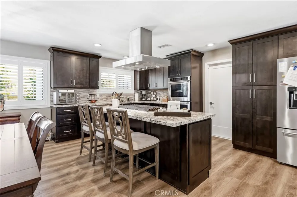 5011 Santa Fe Yorba Linda, CA 92886