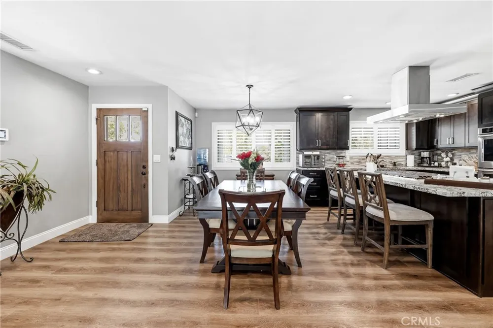 5011 Santa Fe Yorba Linda, CA 92886