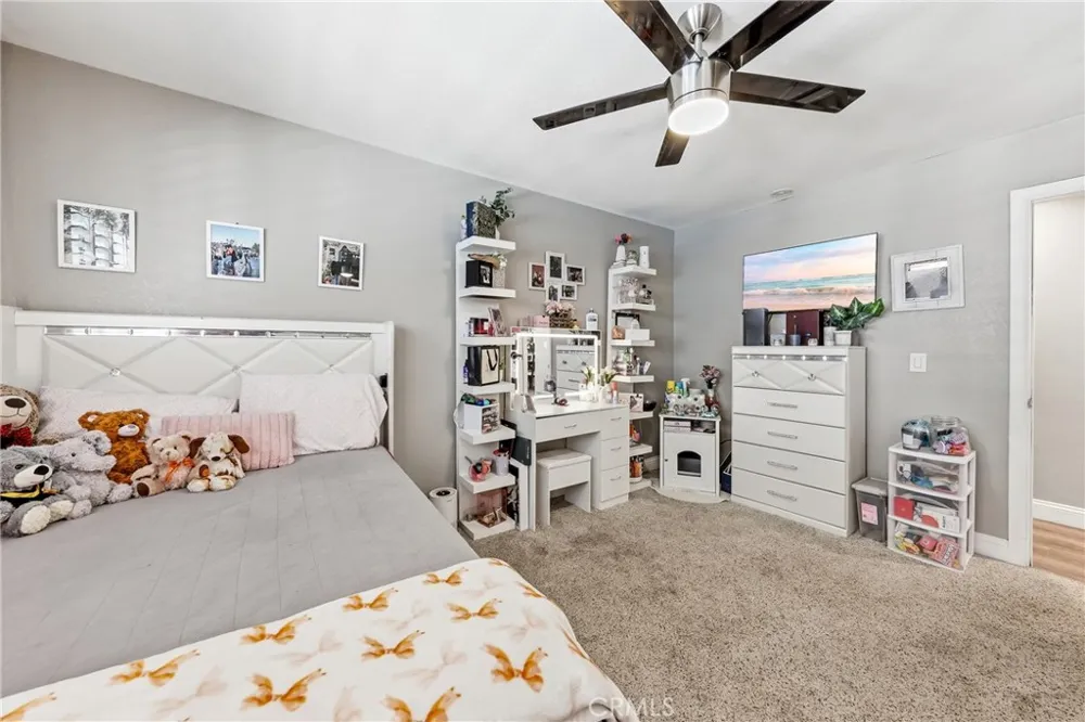 5011 Santa Fe Yorba Linda, CA 92886