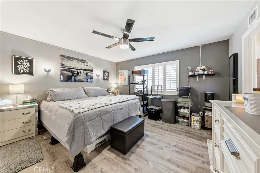 5011 Santa Fe Yorba Linda, CA 92886