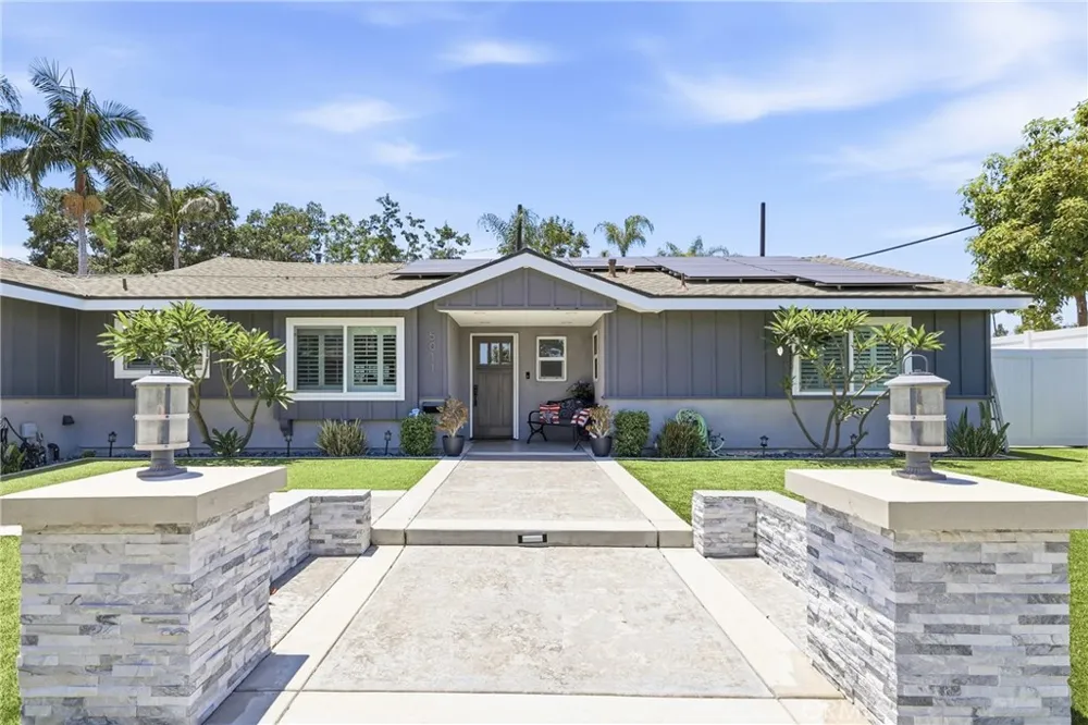 5011 Santa Fe Yorba Linda, CA 92886