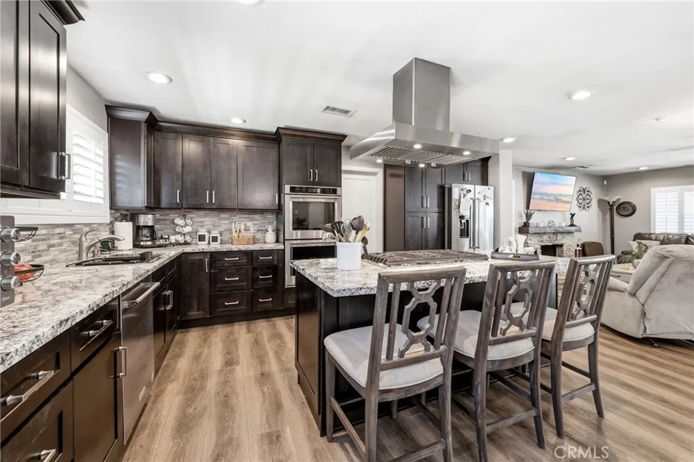 5011 Santa Fe Yorba Linda, CA 92886
