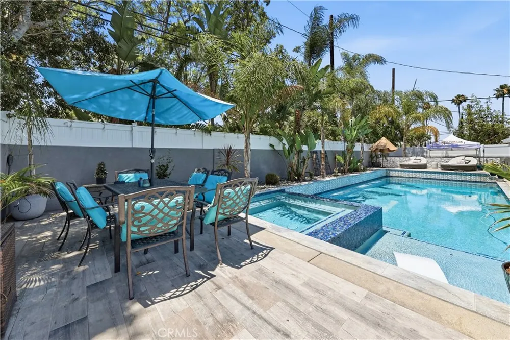 5011 Santa Fe Yorba Linda, CA 92886