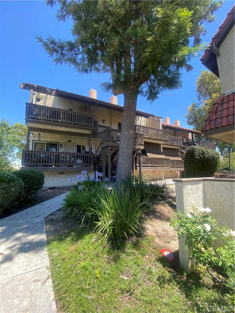 27661 Nugget #6 Canyon Country, CA 91387