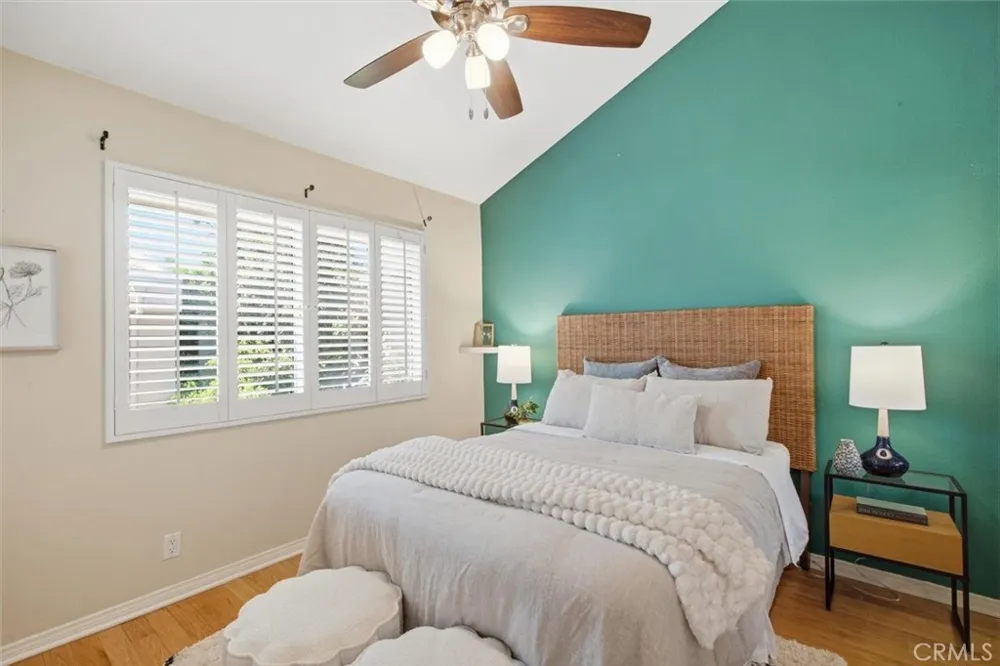 18730 Hatteras #47 Tarzana, CA 91356
