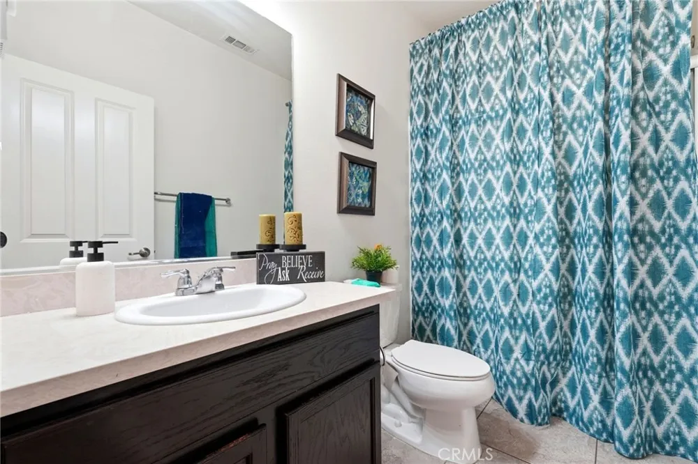 18332 Cayenne San Bernardino, CA 92407