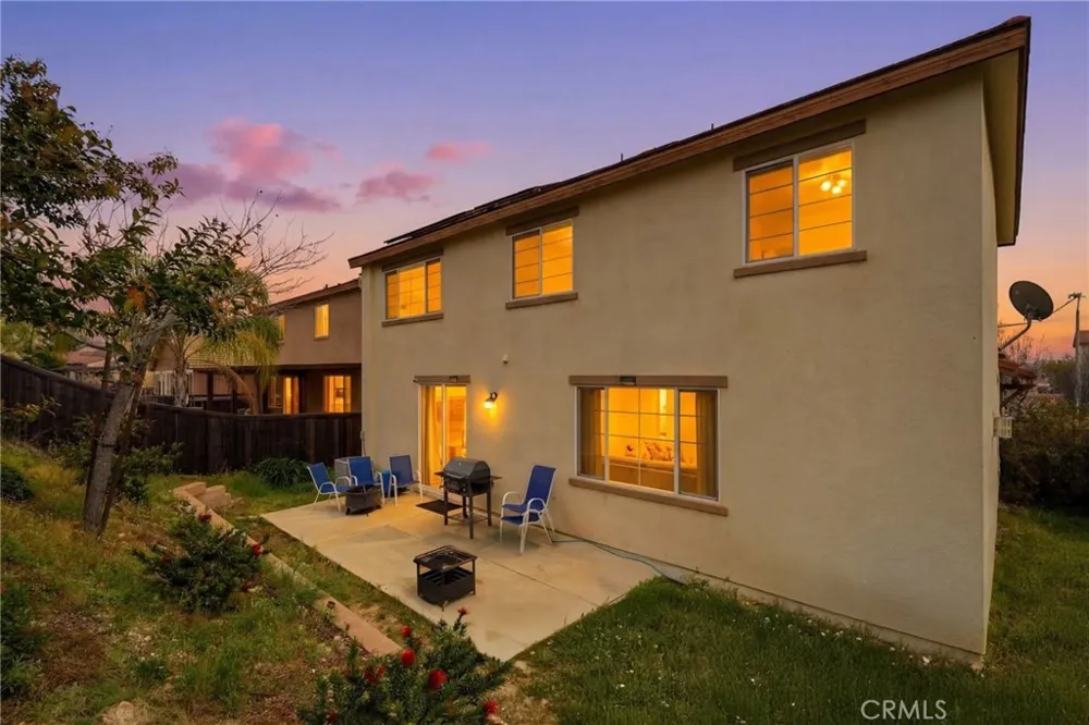 18332 Cayenne San Bernardino, CA 92407