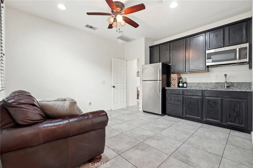 18332 Cayenne San Bernardino, CA 92407