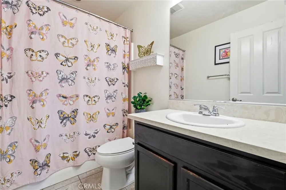 18332 Cayenne San Bernardino, CA 92407