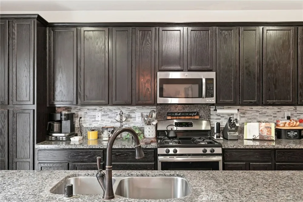 18332 Cayenne San Bernardino, CA 92407