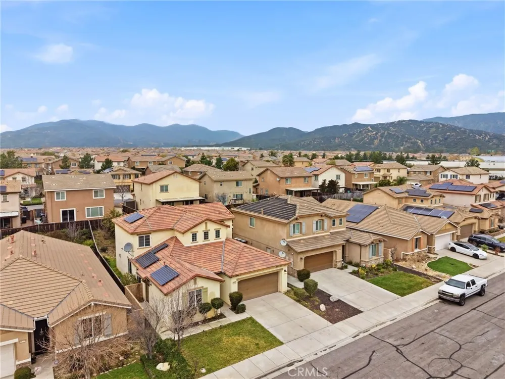18332 Cayenne San Bernardino, CA 92407