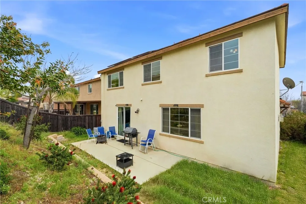 18332 Cayenne San Bernardino, CA 92407