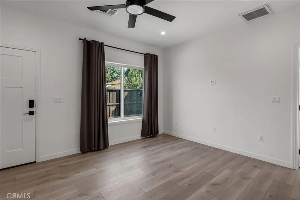 22434 Berdon St Woodland Hills, CA 91367