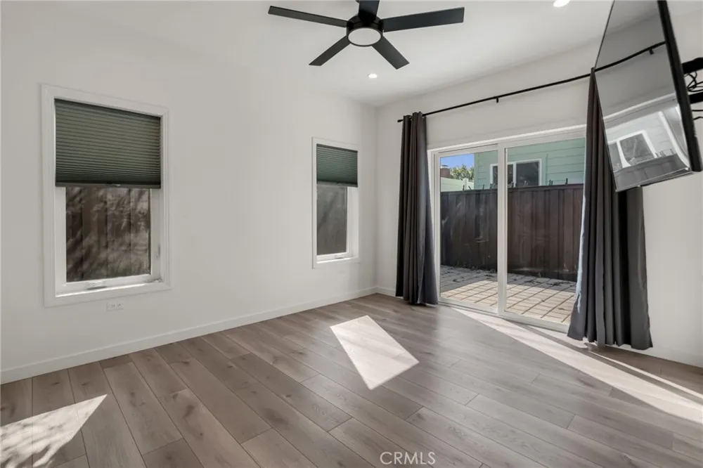 22434 Berdon St Woodland Hills, CA 91367