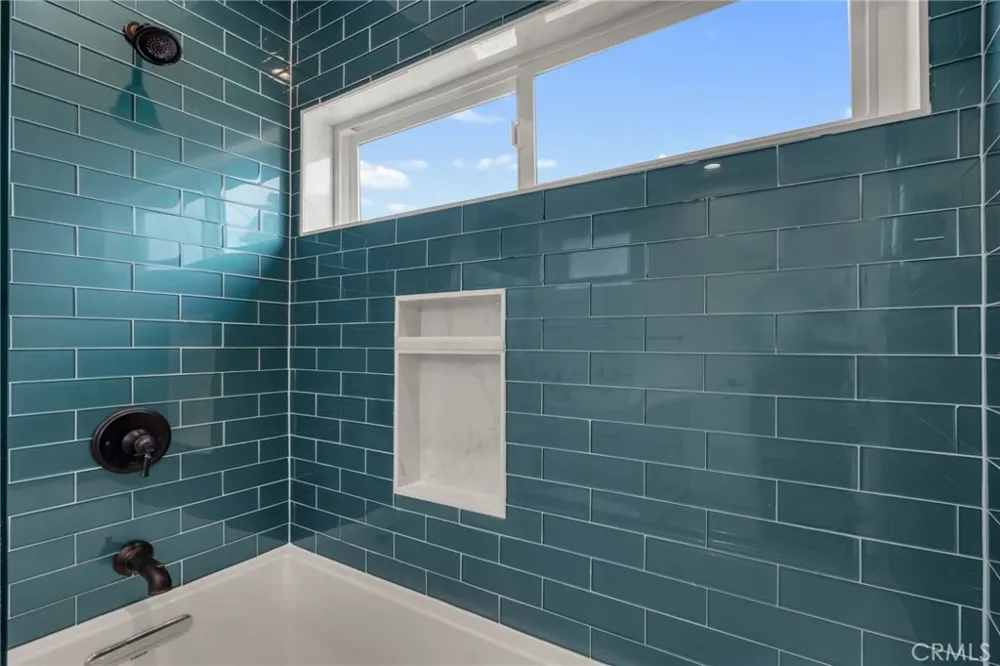 22434 Berdon St Woodland Hills, CA 91367