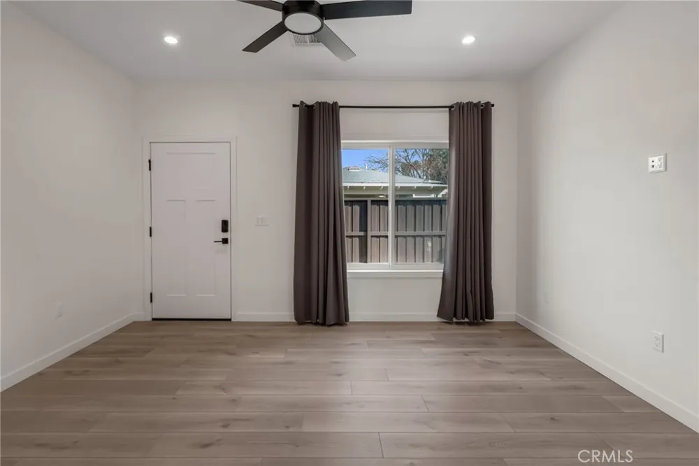 22434 Berdon St Woodland Hills, CA 91367