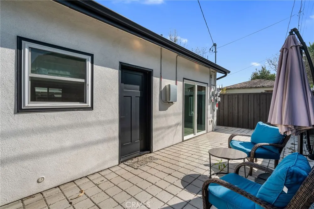 22434 Berdon St Woodland Hills, CA 91367