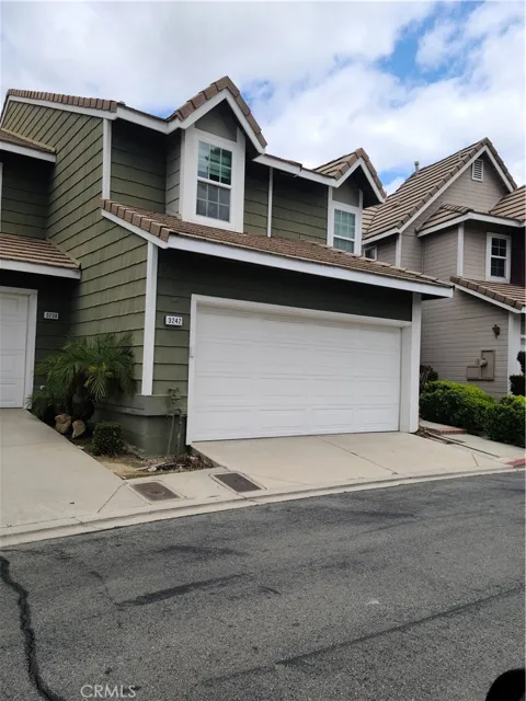 3242 Hilltop Drive
