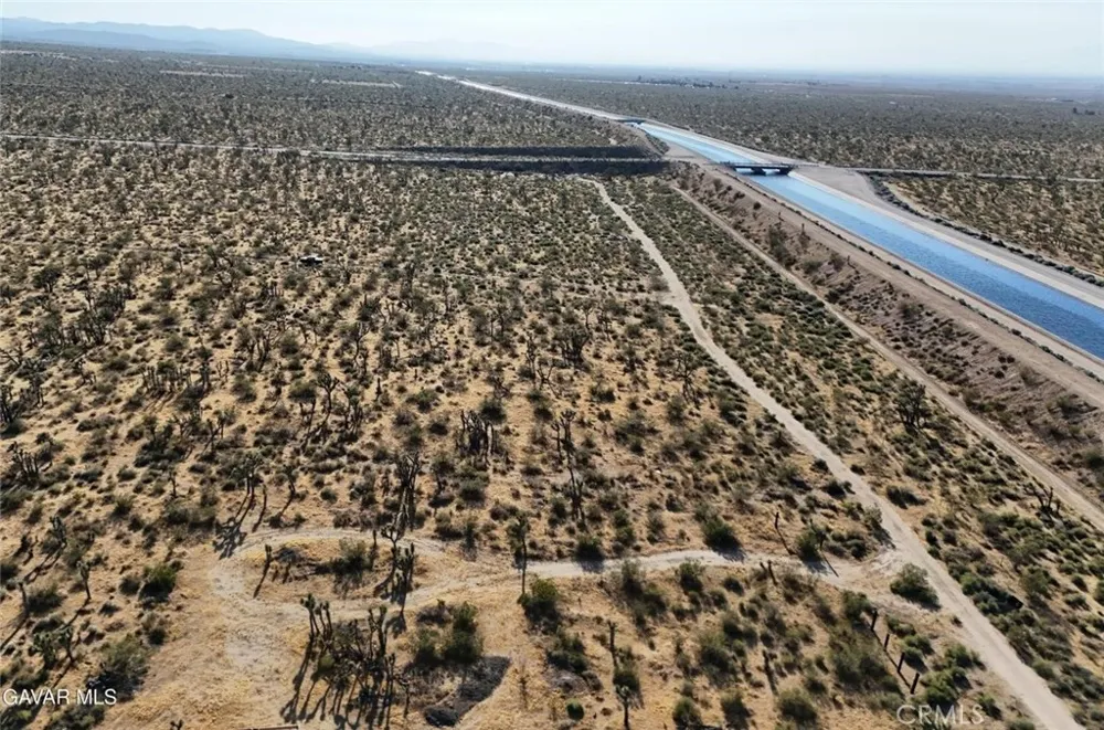 Laurelmere Drive Llano, CA 93544