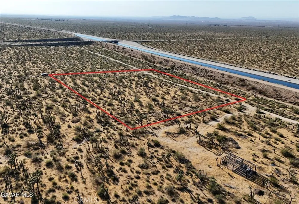 Laurelmere Drive Llano, CA 93544