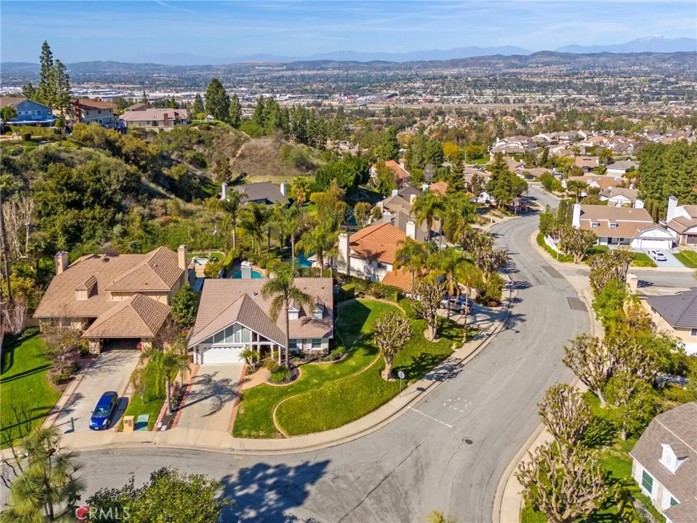 639 S Scout Trail Anaheim, CA 92807