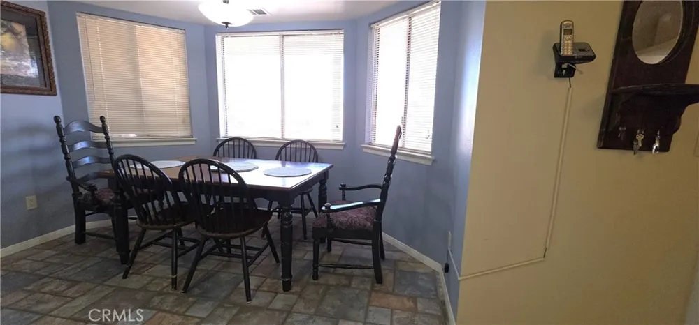 14307 Tonikan Apple Valley, CA 92307