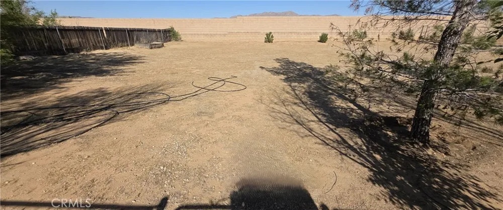 14307 Tonikan Apple Valley, CA 92307