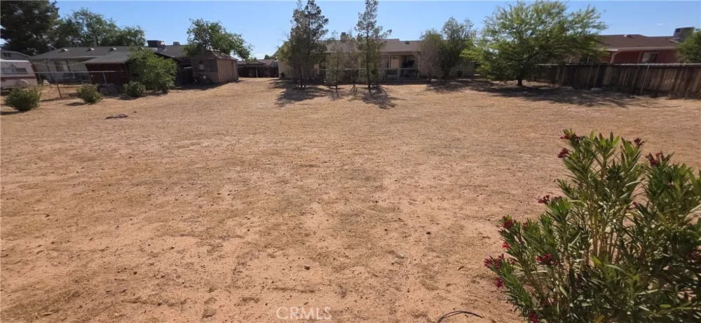 14307 Tonikan Apple Valley, CA 92307