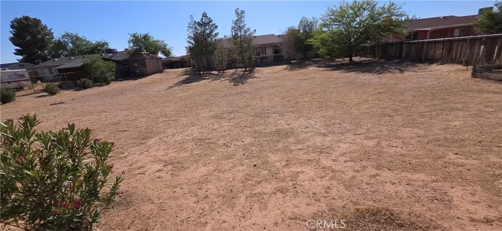 14307 Tonikan Apple Valley, CA 92307