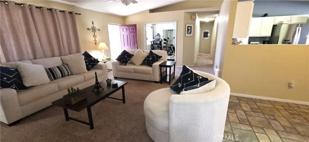 14307 Tonikan Apple Valley, CA 92307