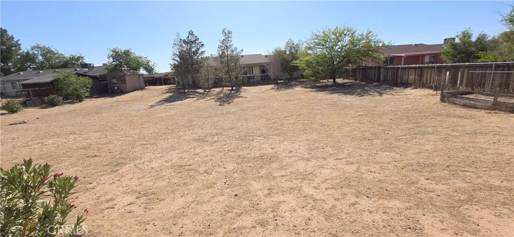 14307 Tonikan Apple Valley, CA 92307