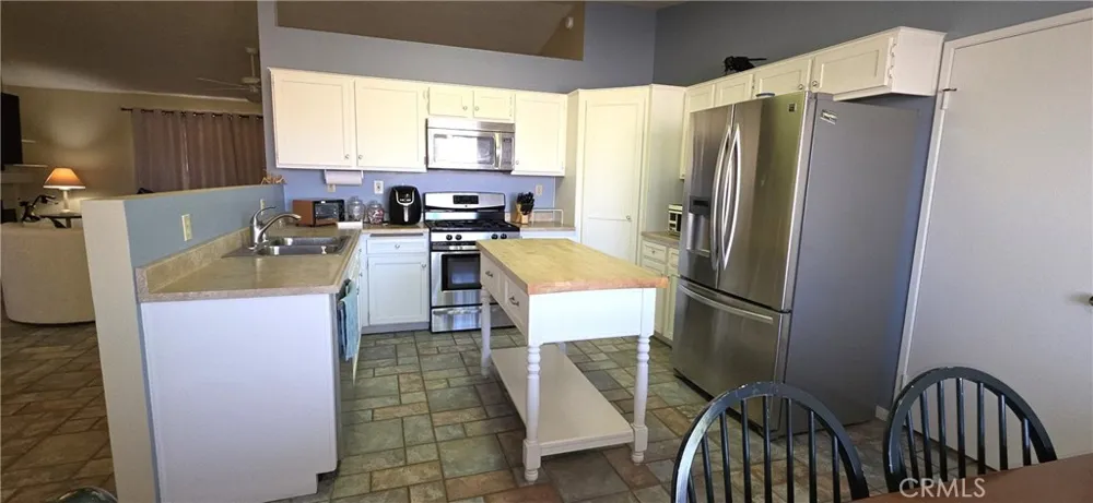 14307 Tonikan Apple Valley, CA 92307