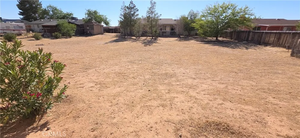 14307 Tonikan Apple Valley, CA 92307