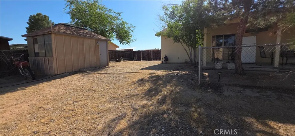 14307 Tonikan Apple Valley, CA 92307