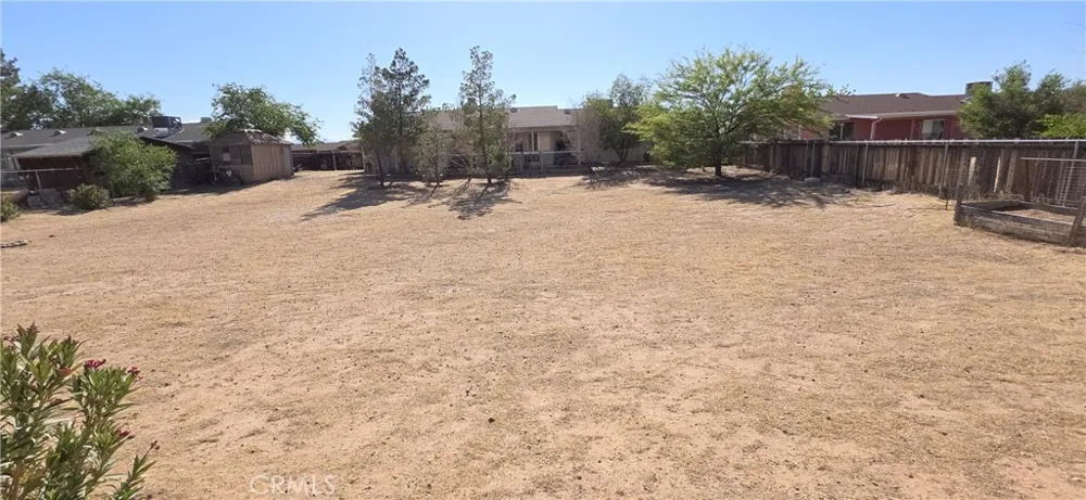 14307 Tonikan Apple Valley, CA 92307