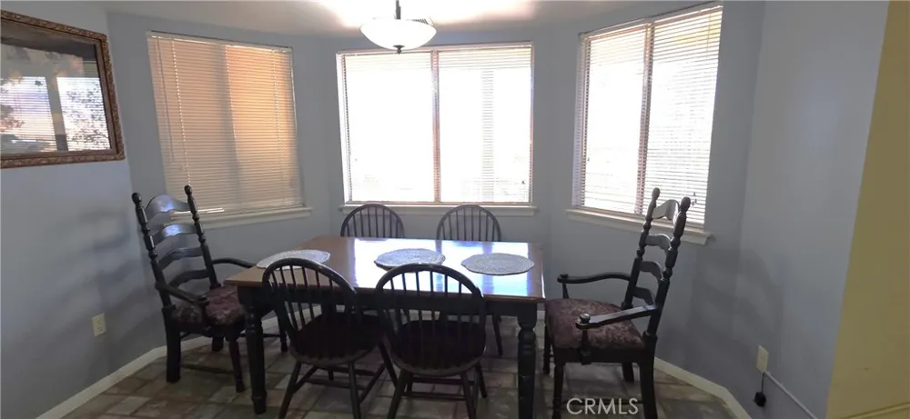 14307 Tonikan Apple Valley, CA 92307