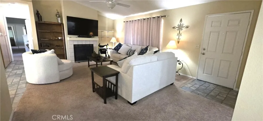 14307 Tonikan Apple Valley, CA 92307