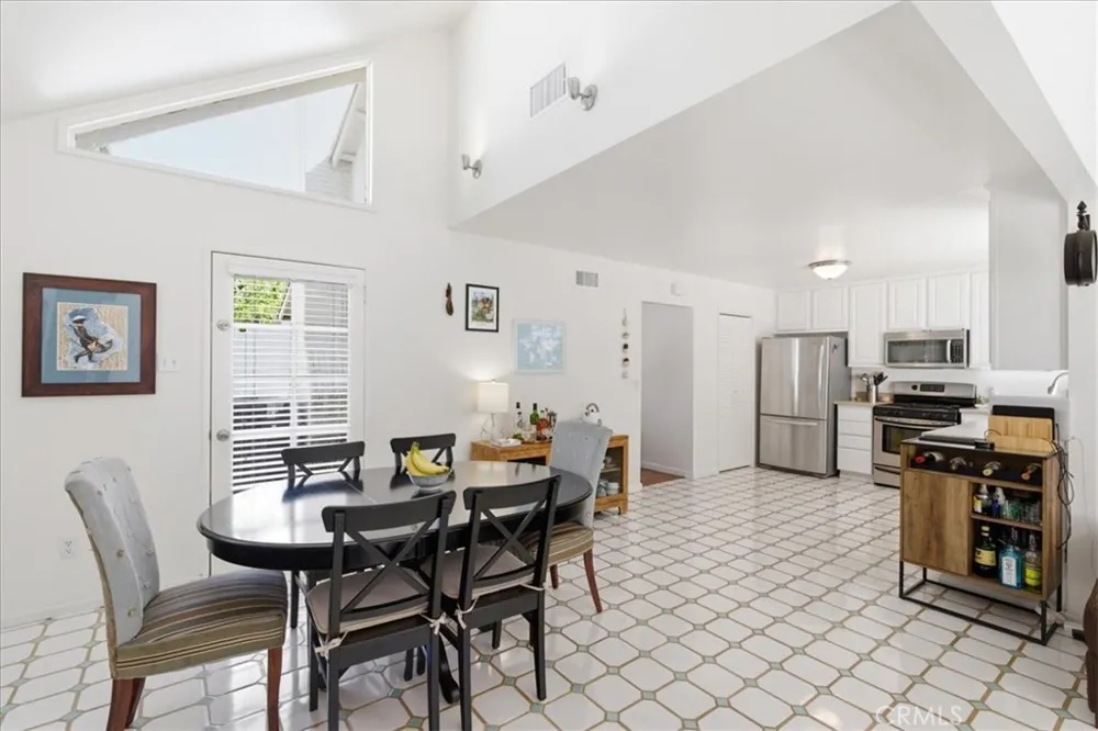 22339 Cheraw Saugus, CA 91350
