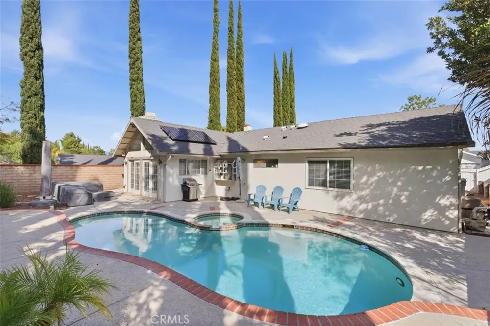 22339 Cheraw Saugus, CA 91350