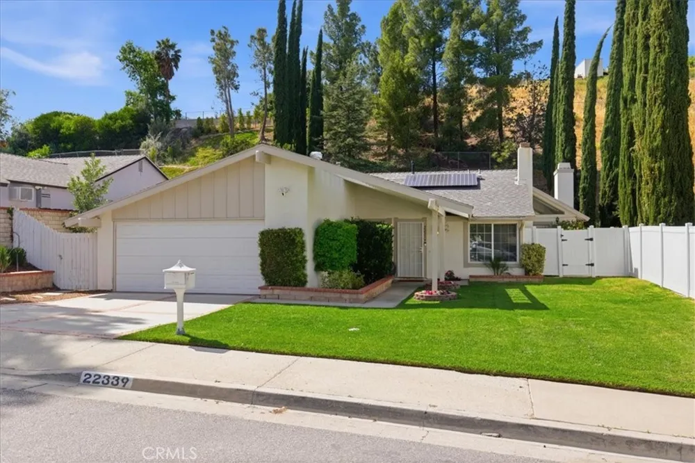 22339 Cheraw Saugus, CA 91350